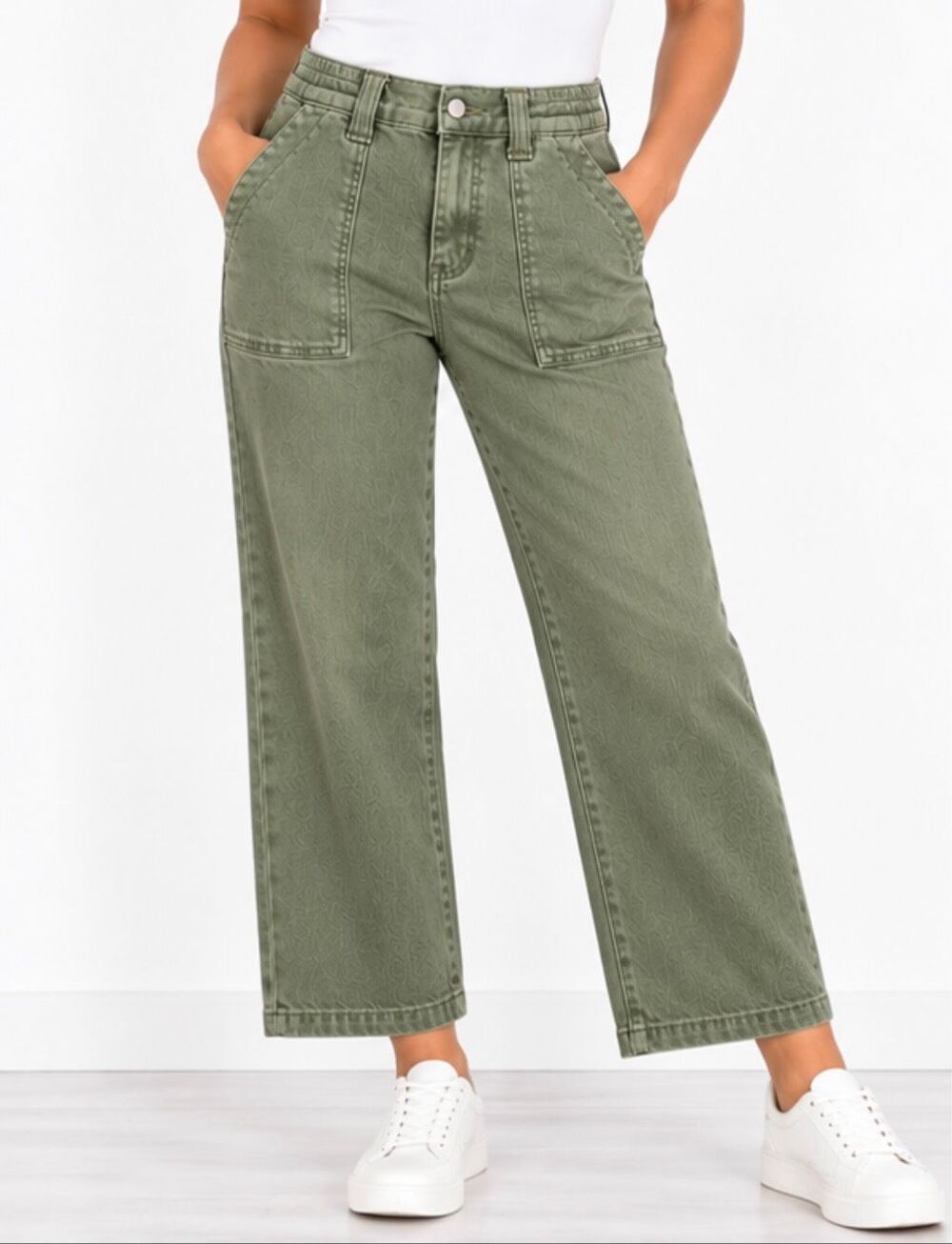 Vervet green wide leg crop carpenter Jean size 27/4